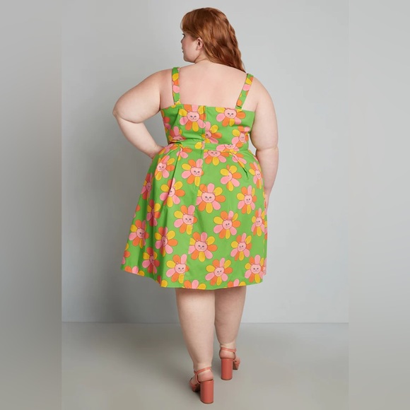 ModCloth x Marisol Muro Nothing Beats Pleats Fit And Flare Dress - Picture 2 of 5
